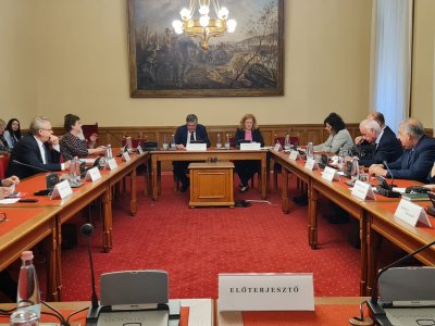 A 2024. évi tavaszi ülésszak soron következő ülését tartotta 2024. április 8-án az Országgyűlés Magyarországi Nemzetiségek Bizottsága az Országház Hazai Samu báró termében. A bizottság tagjai kialakították véleményüket és döntöttek az Egyes anyakönyvezéss